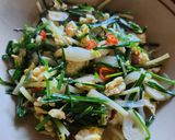 Foto langkah ke 3 dari resep Kucai tumis terasi.
