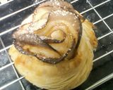 A picture of step 18 of Apple Rose Pastries.