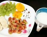 A picture of step 1 of Fruit salad & yogurt.