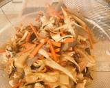 Rice seasoned with soy sauce and boiled with chicken and savory vegetables recipe step 9 photo