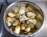 A picture of step 6 of German Kartoffelsalat (German potato salad).