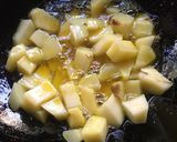 A picture of step 2 of Dry Aloo Methi.