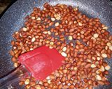 Foto langkah ke 2 dari resep Coklat kacang & coklat kurma.