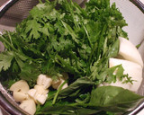 A picture of step 2 of Kap Khun Kha - Authentic Thai Green Curry.