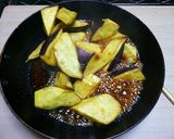 A picture of step 7 of [Farmhouse Recipe] Caramelized Hard Candy Coated Sweet Potatoes.