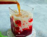 Foto langkah ke 4 dari resep Strawberry Milk Tea.