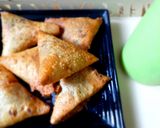 A picture of step 5 of Leftover Roti Samosa.