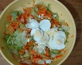 Foto del paso 5 de la receta: Ensalada de Lechuga, zanahoria y huevo con salsa golf
