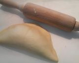 A picture of step 6 of Crispy and Chewy Curry Bread.