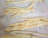 Foto langkah ke 2 dari resep Stik bawang.