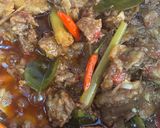Foto langkah ke 5 dari resep Tetelan Otot Oseng Mercon.