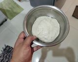 A picture of step 2 of Breakfast Cheese Garlic Bread.
