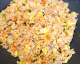 A picture of step 4 of Salmon Fried Rice with Egg.