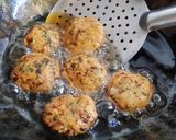A picture of step 8 of Besan ki Tikki ki Sabzi.