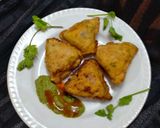 બટાકાના સમોસા (Potato Samosa Recipe In Gujarati) રેસીપી સ્ટેપ8ફોટો