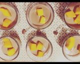 Une image de l'étape 3 de PANNA COTTA croustillante à la mangue et amandes parfumée à la vanille.