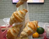 Foto langkah ke 7 dari resep Mini Croissant Tower.