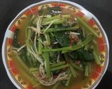 Foto langkah ke 3 dari resep Tumis Sawi Hijau dan Enoki.