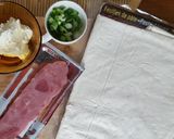 Foto langkah ke 1 dari resep Flammkuchen Rolle - Pastry Bacon and Cheese.