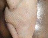 รูปขั้นตอนการทำที่ 1 ของ ไก่ตัวต้มน้ำปลา