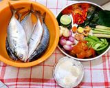 Foto langkah ke 2 dari resep Ikan Kembung Kuah Kuning.