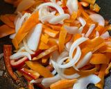Foto del paso 5 de la receta: Calabaza rellena de verduras y queso 🎃
