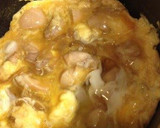 A picture of step 7 of Oyakodon (Chicken and Egg Rice Bowl).