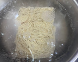 Foto langkah ke 2 dari resep Mie Kangkung khas Betawi.