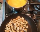 Foto del paso 3 de la receta: Crema de zapallo con crutones