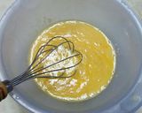 A picture of step 2 of Wakame Seaweed Chawanmushi (Egg Custard).