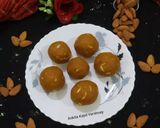 A picture of step 4 of Besan Ladoo.