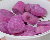 Foto langkah ke 1 dari resep Ube Puff Pastry Bites.