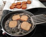 Foto del paso 4 de la receta Torrijas de vino dulce y miel