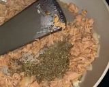 Foto langkah ke 6 dari resep Keto Tuna Melt Pizza.