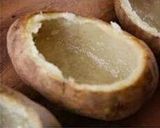 A picture of step 1 of Baked egg in a potato bowl.