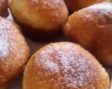 A picture of step 8 of Hawaiian Malasadas.