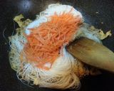 A picture of step 3 of Pocket Fried Rice Vermicelli..