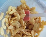 A picture of step 3 of Apple pie.