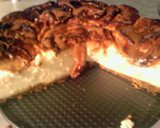 A picture of step 13 of sunshines caramel apple cheesecake.