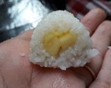A picture of step 3 of Fruity and spicy sushi.