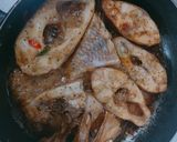 Hình bước làm 3 của món Cá điêu hồng kho tiêu