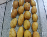 Foto del paso 3 de la receta: Chuletas de cordero con patatas y rábanos asados en su piel