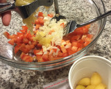 A picture of step 3 of Guacamole.
