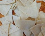 A picture of step 1 of Chilaquiles Rojos.