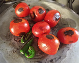 Foto del paso 1 de la receta: Salsa de chorizo molcajeteada