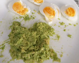 Foto del paso 1 de la receta: Tosta de aguacate y huevo