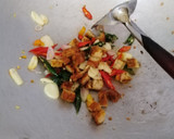 Foto langkah ke 5 dari resep Tumis bunga pepaya.