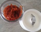 A picture of step 4 of Homemade red gel colour with beetroot.