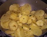 Foto del paso 4 de la receta: Papas salteadas al ajillo