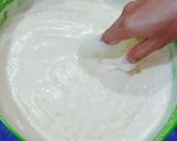 A picture of step 5 of 24 pineapple pastries.